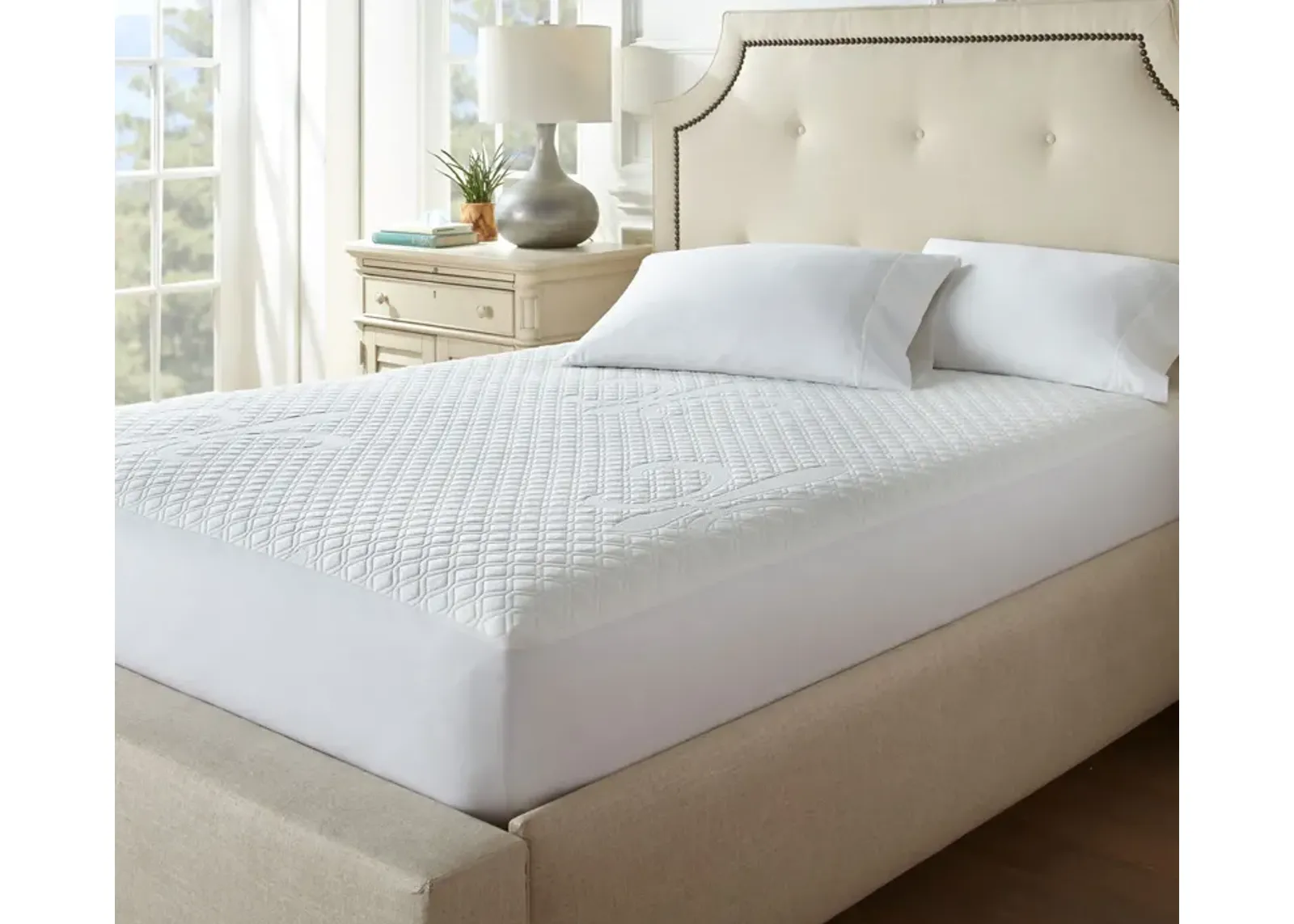 Stearns & Foster Cooling Waterproof Mattress Protector - Queen