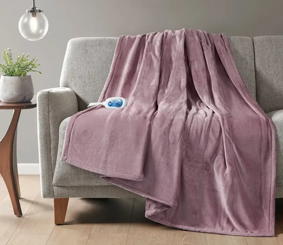 Beautyrest Heated Plush Throw - Sapphire