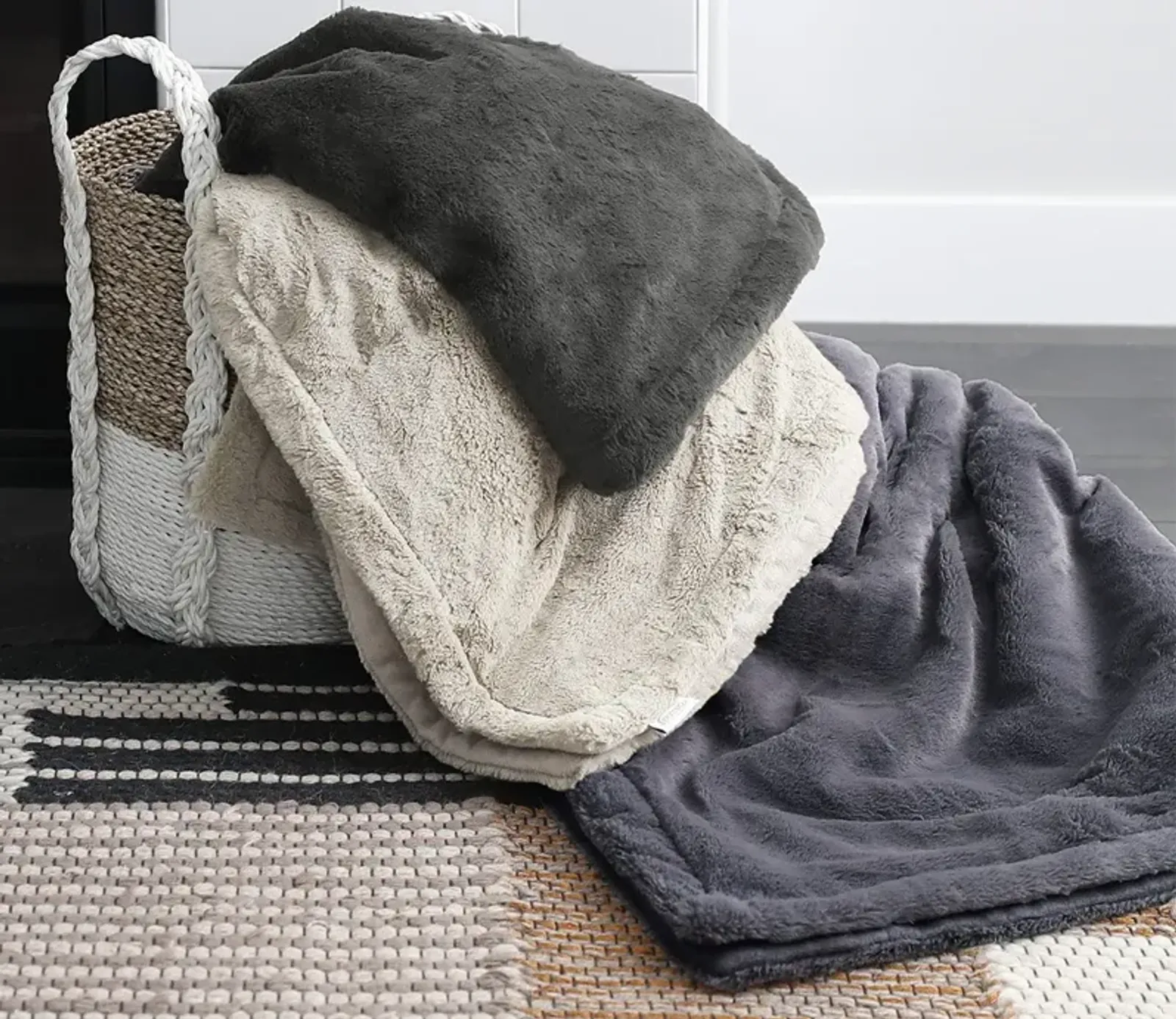 Cariloha Plush Bamboo Throw Blanket - Onyx