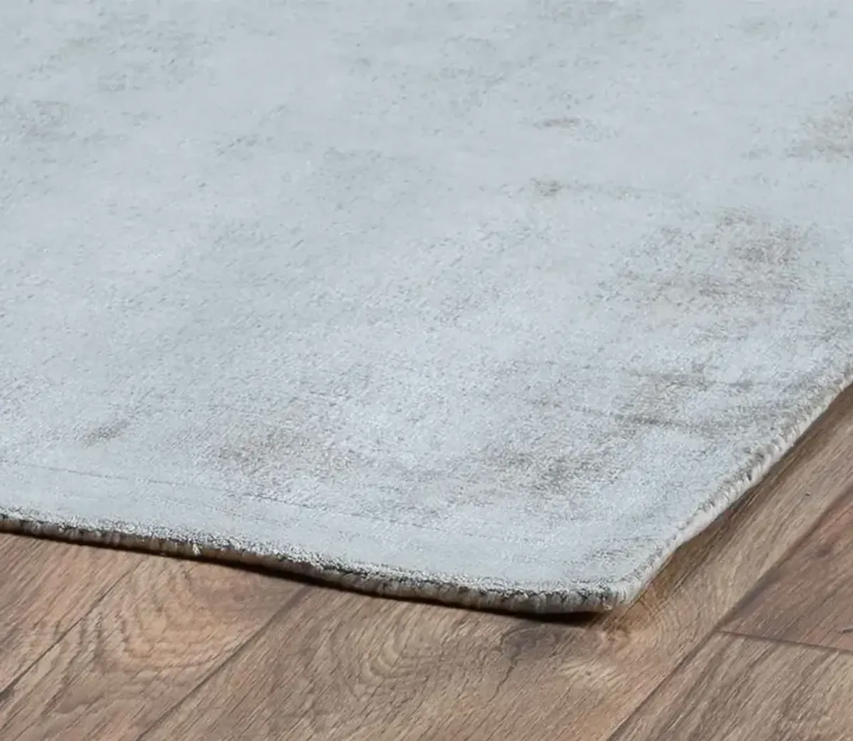 Villa by Classic Home Berlin Distressed Dove Gray Area Rug