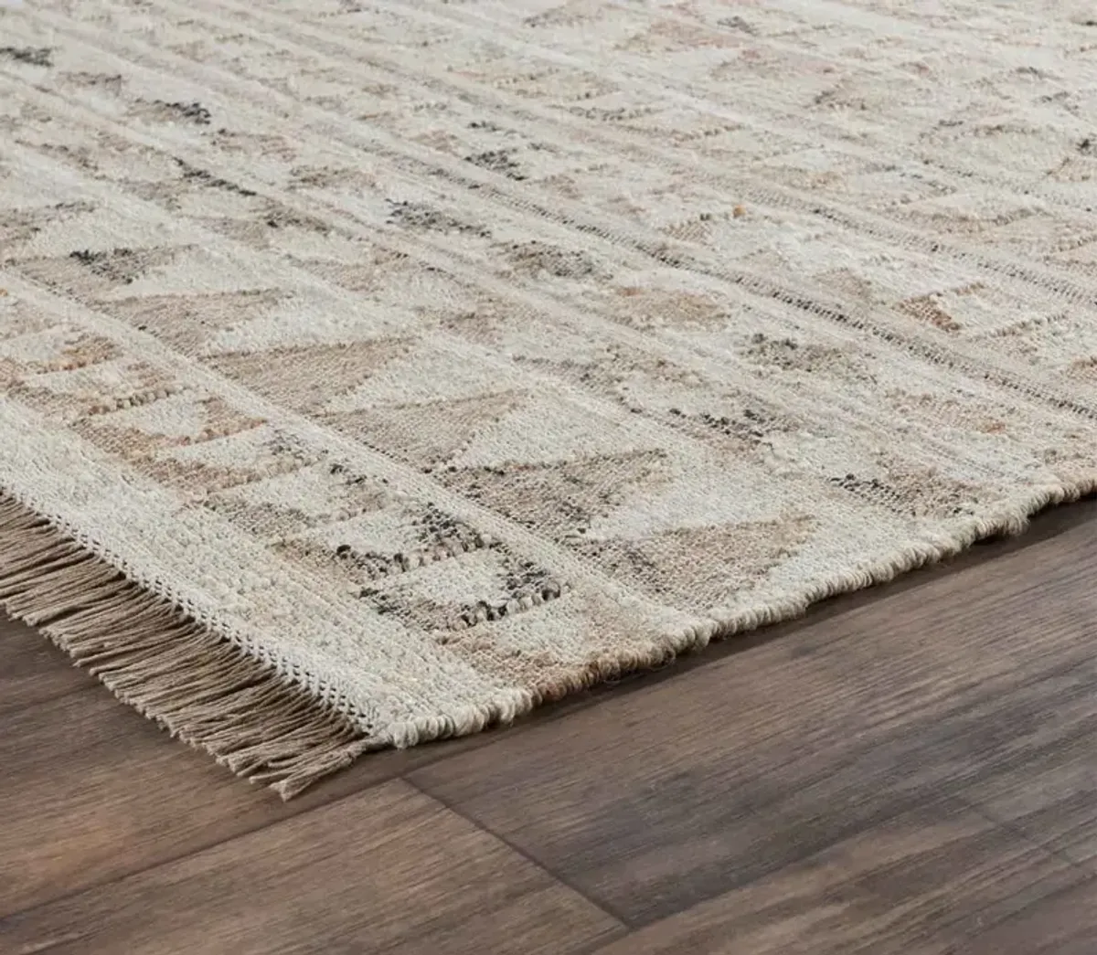 Villa by Classic Home Solana Distressed Ivory Natural Area Rug