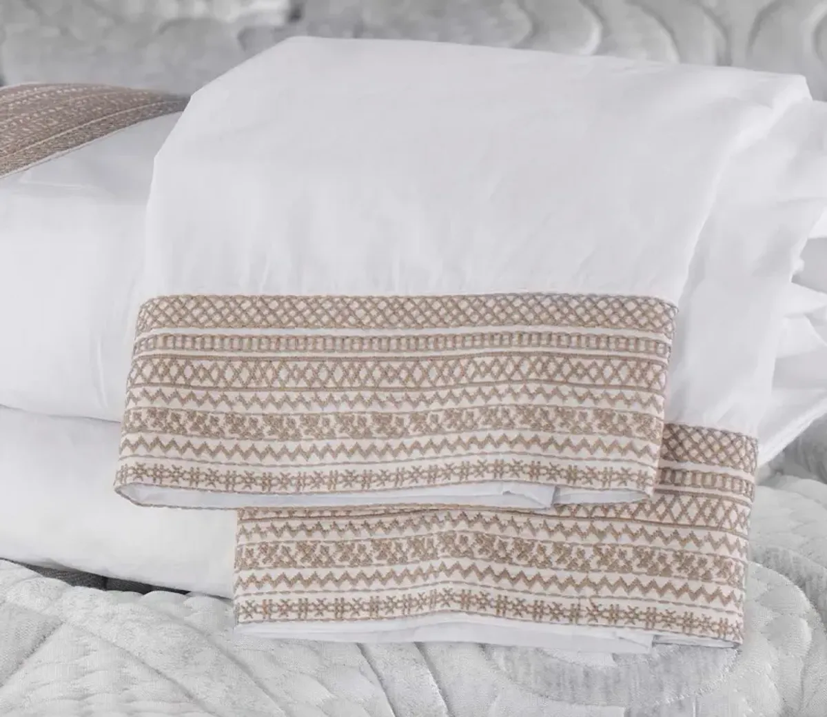 CM Home Olivia Embroidered Cotton Percale Sheet Set - White/White - Queen