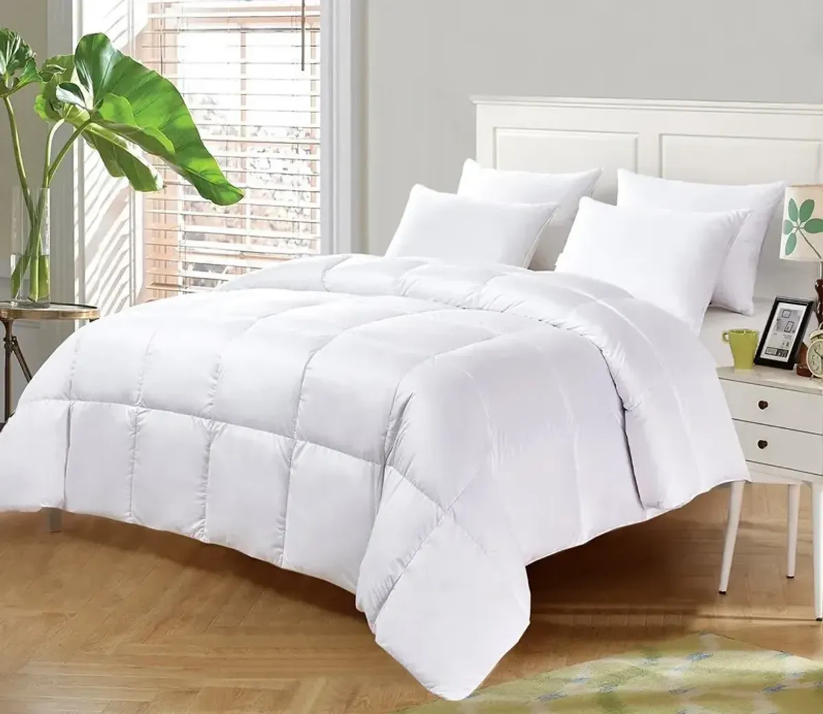 Kathy Ireland Ultra-Soft Nano-Touch White Down Fiber Comforter - Twin