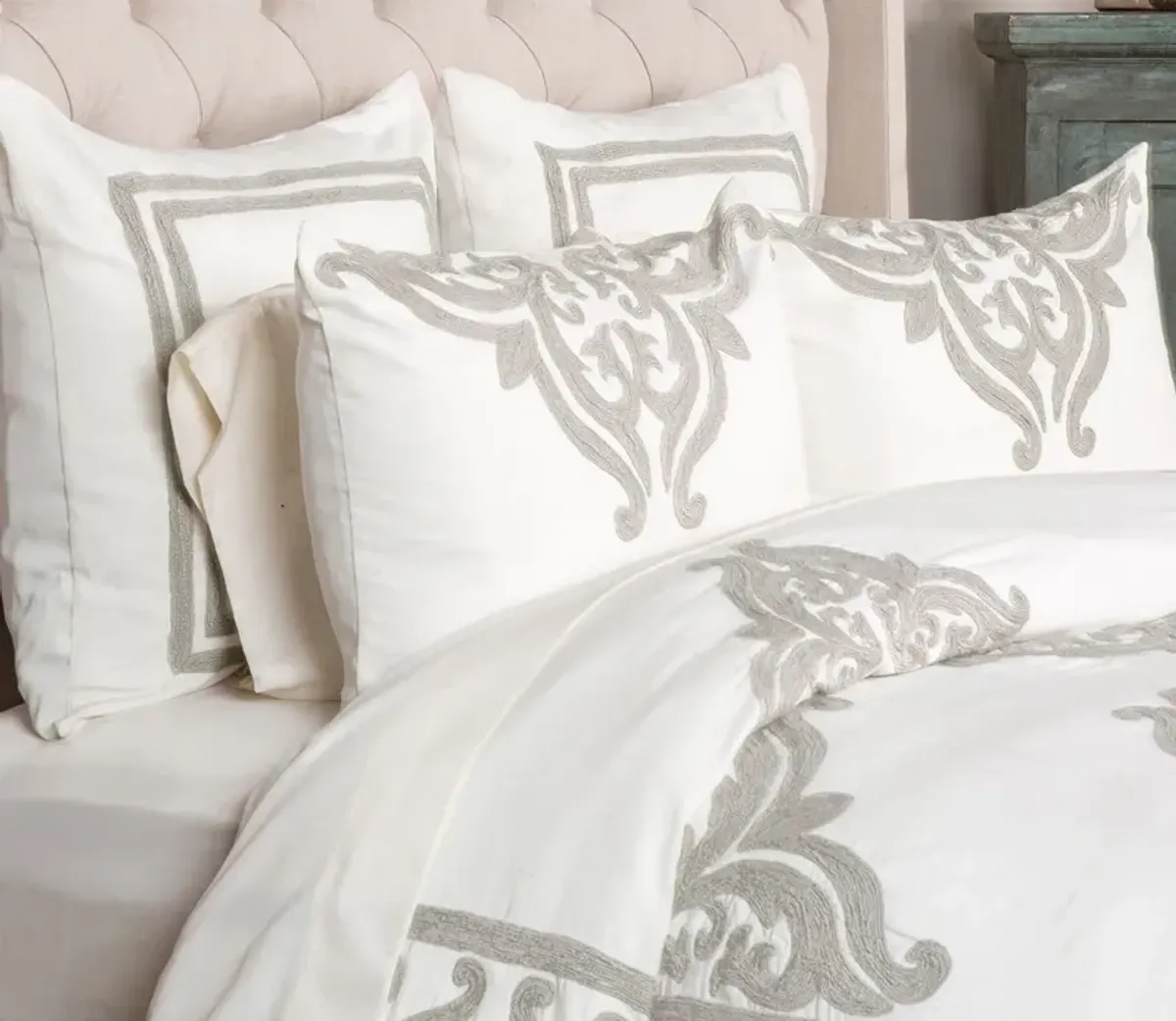 Villa by Classic Home Patrina Embroidered Duvet Cover - King