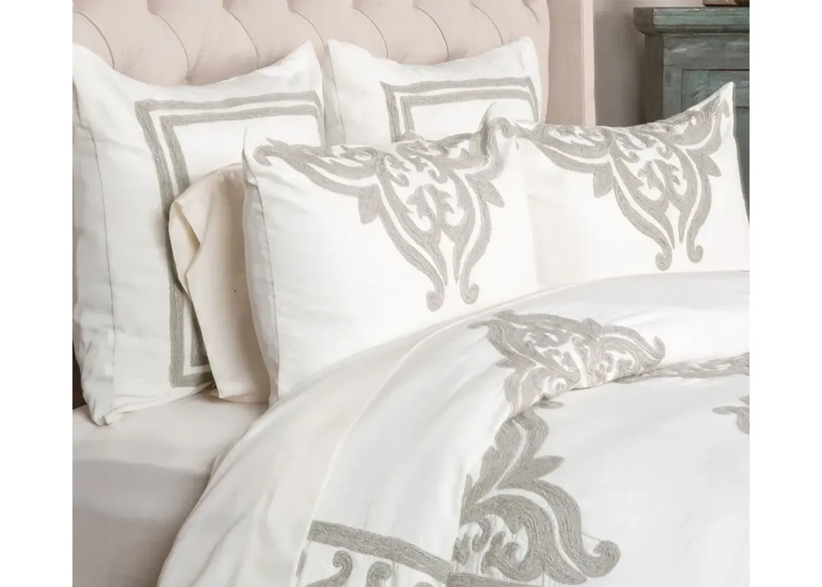 Villa by Classic Home Patrina Embroidered Duvet Cover - King