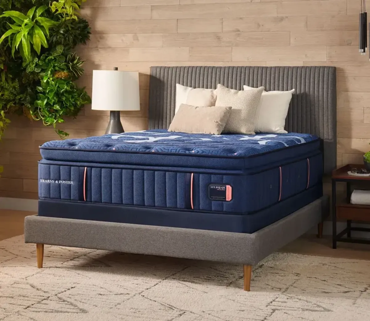 Stearns & Foster Lux Estate Medium Euro Pillow Top Mattress - Memory Foam - King