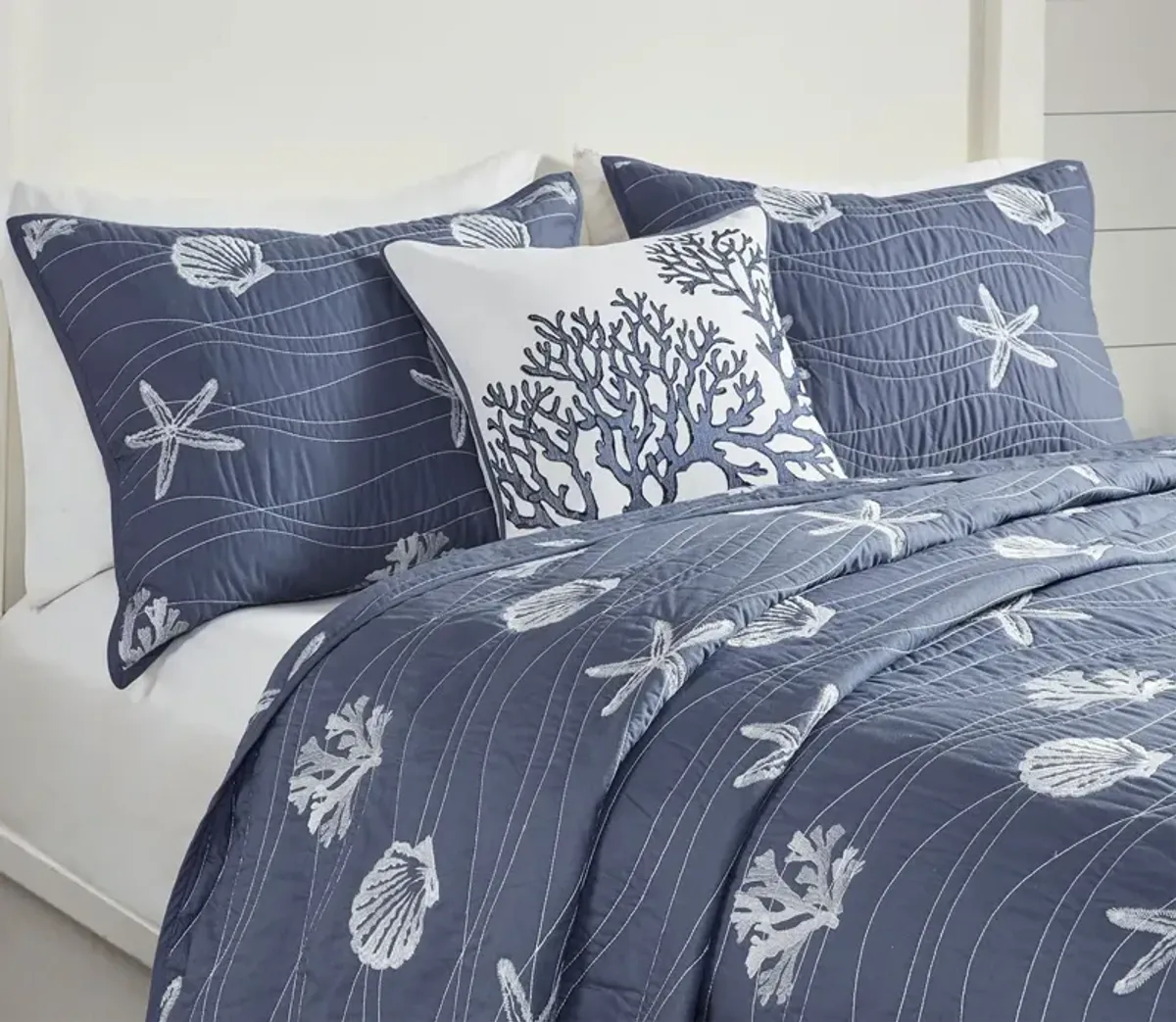 Harbor House Seaside Embroidered Cotton 4-Piece Coverlet Set