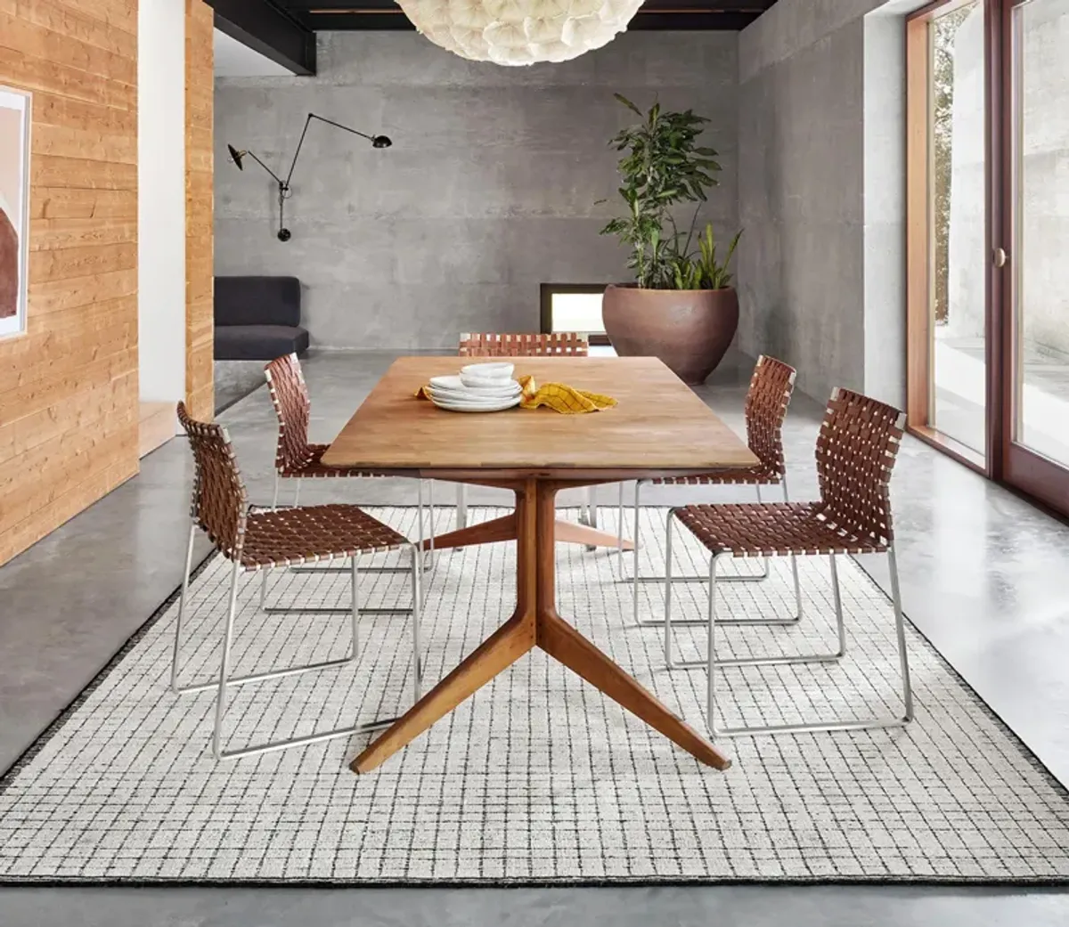 Loloi Beverly Ivory Black Area Rug - 8' x 10'