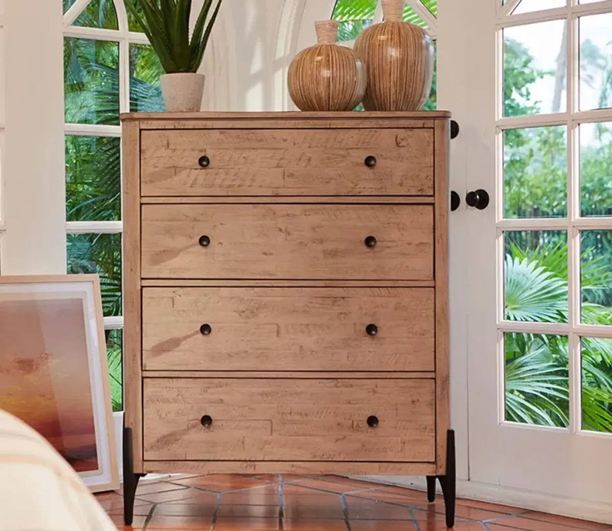 Aspen Home Zane 4-Drawer Chest