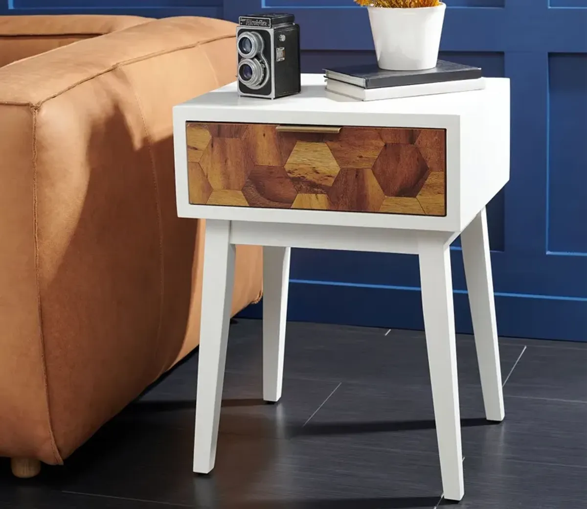 Safavieh Nilo 1-Drawer Accent Table