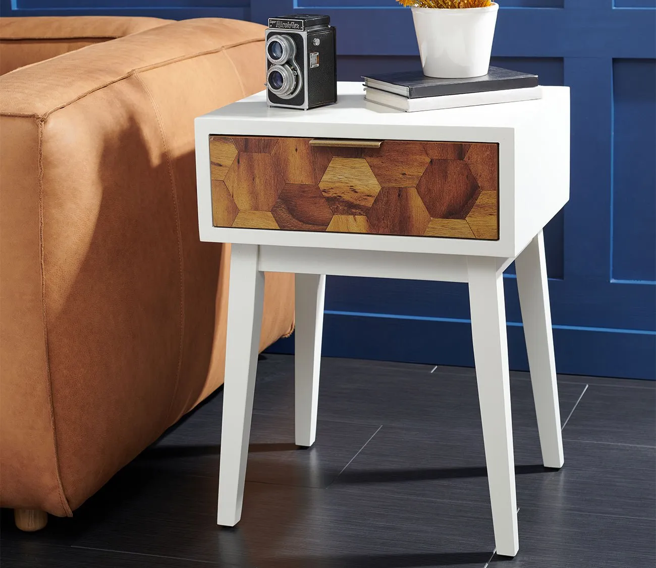 Safavieh Nilo 1-Drawer Accent Table