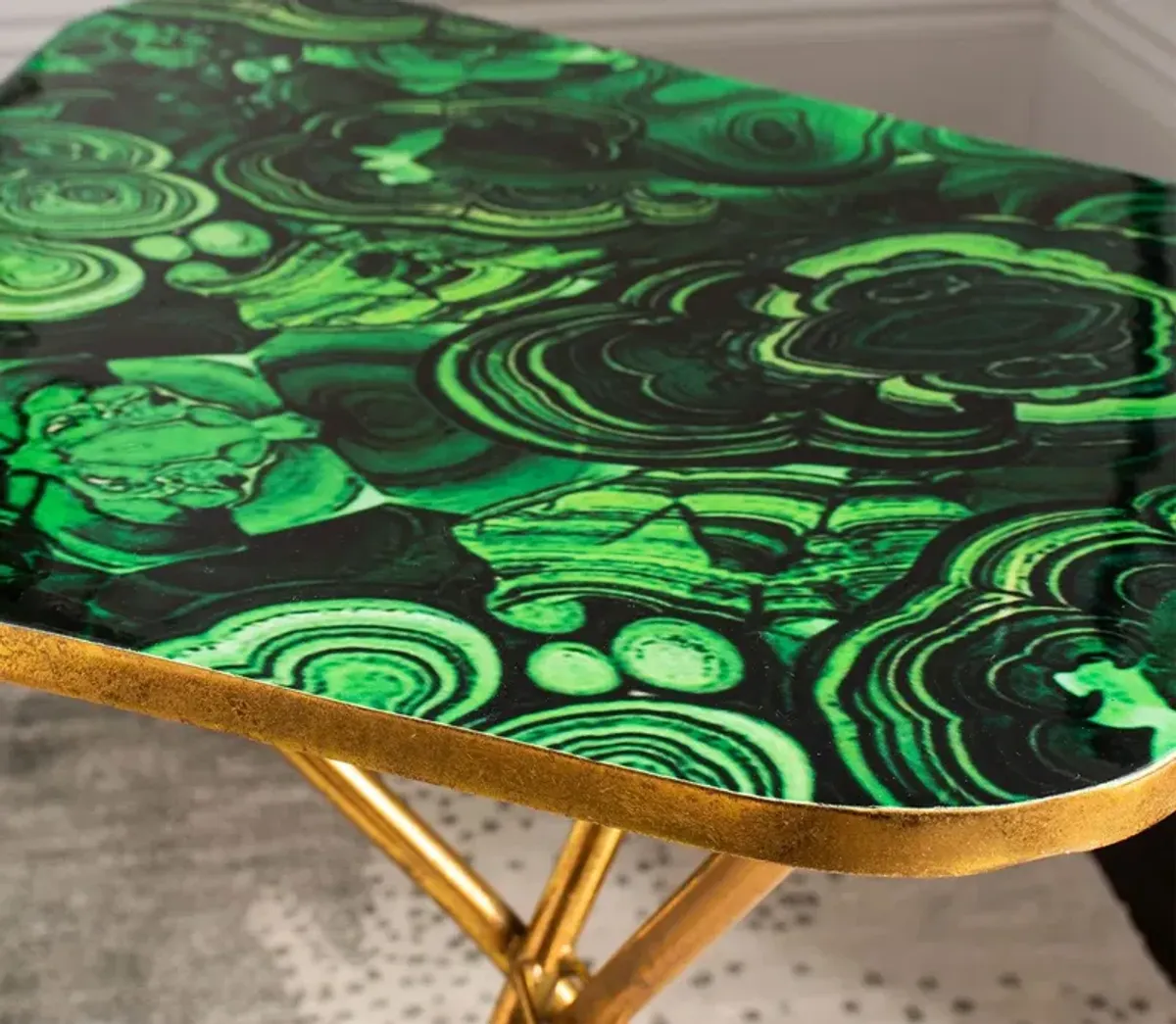 Safavieh Zamara Faux Agate Side Table