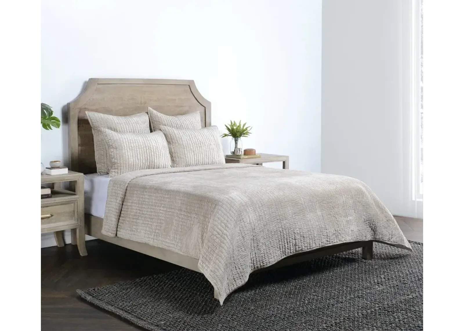 Villa by Classic Home Bari Velvet Pebble Quilt