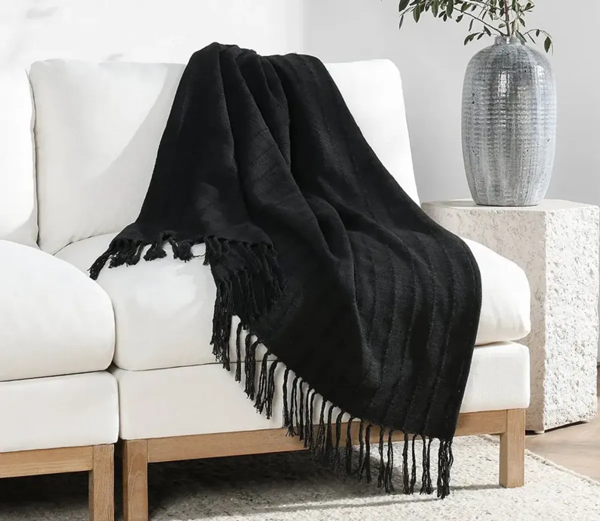 Villa by Classic Home Hunter Throw Blanket - Black