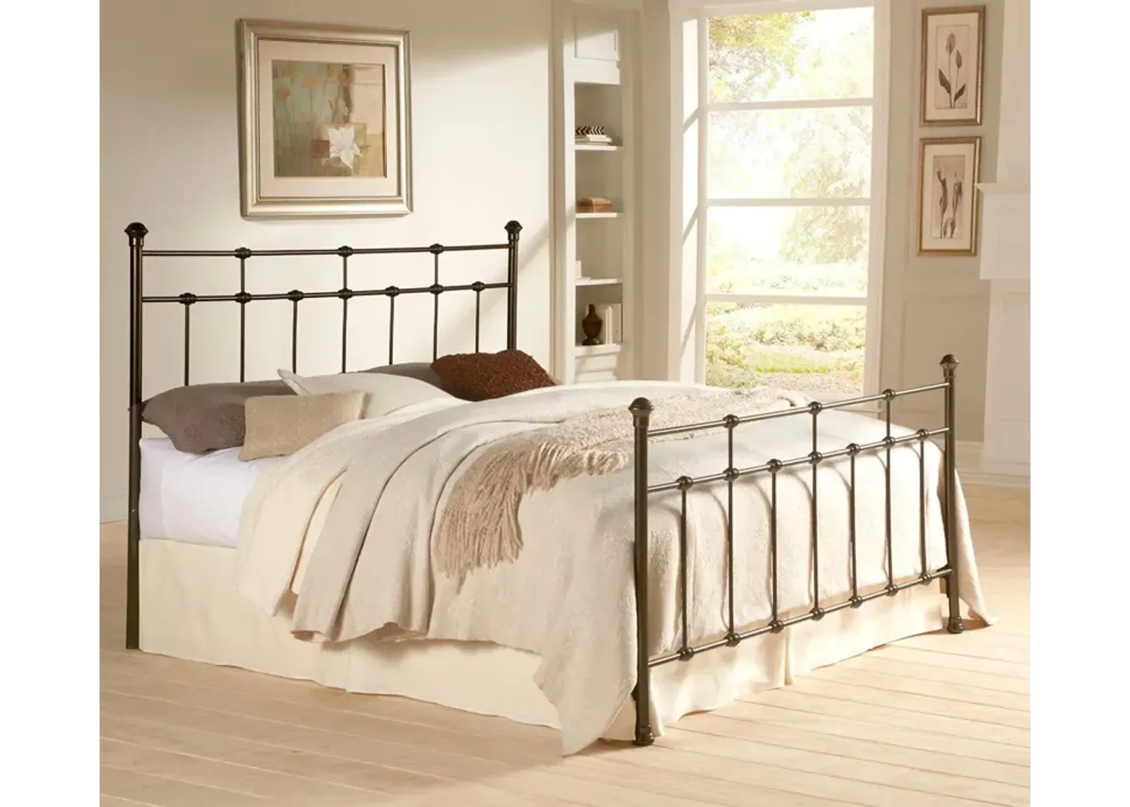 City Mattress Adler Metal Bed - Queen