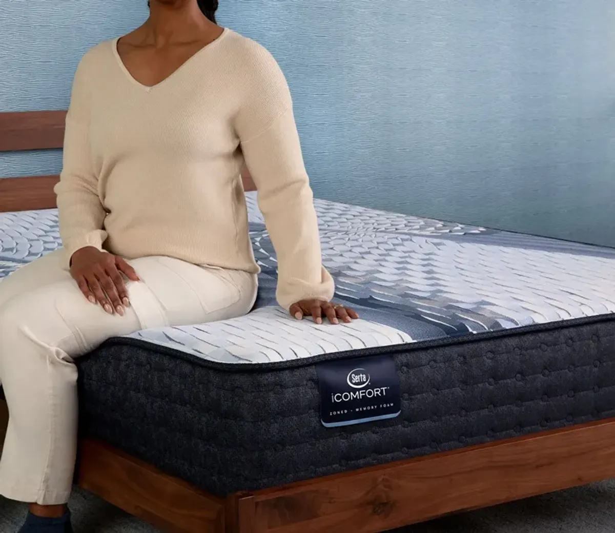 Serta iComfort Iona Medium Mattress - Memory Foam - Full