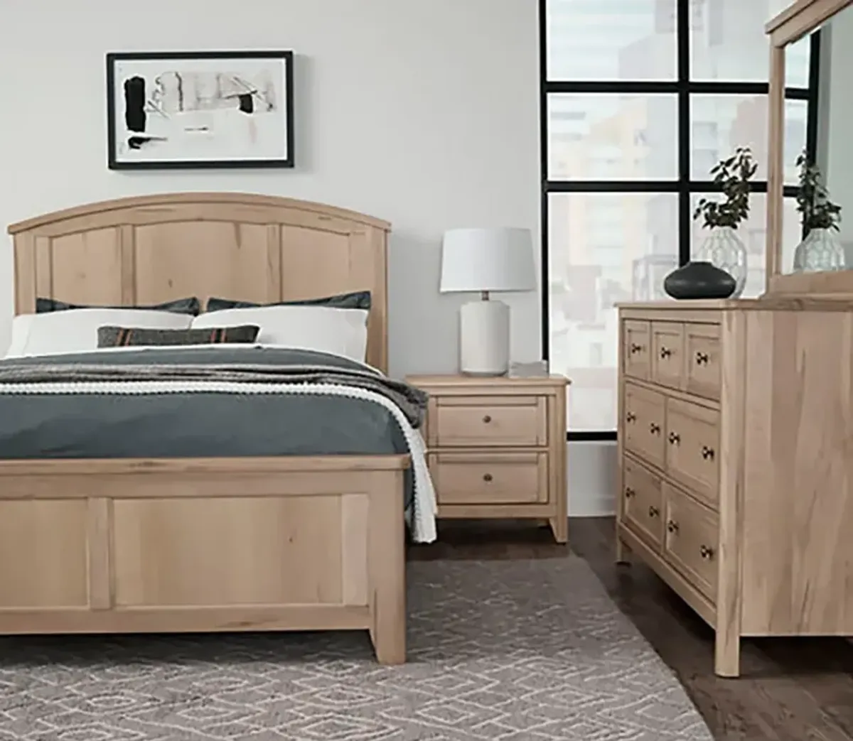 Vaughan Bassett Woodbridge Arched Wood Bed - Clear Maple - Queen