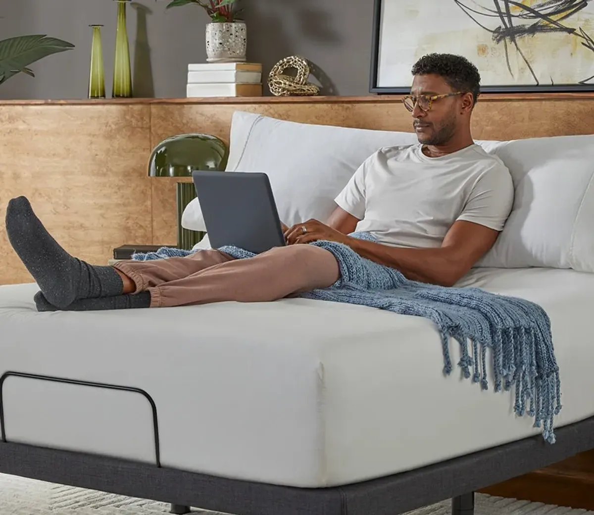 Serta Baselogic Platinum Adjustable Base - Memory Foam - Twin XL
