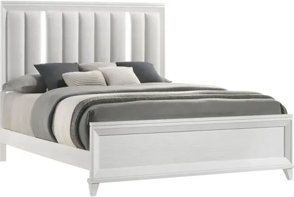 Crown Mark Cressida White King Panel Bed