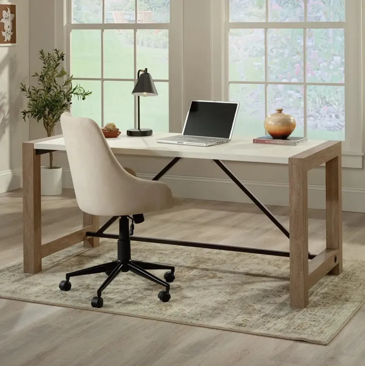 Dixon City Executive Business Desk