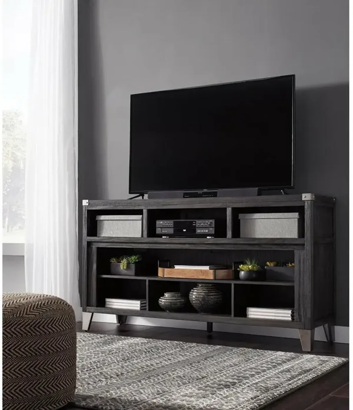 Todoe TV Stand