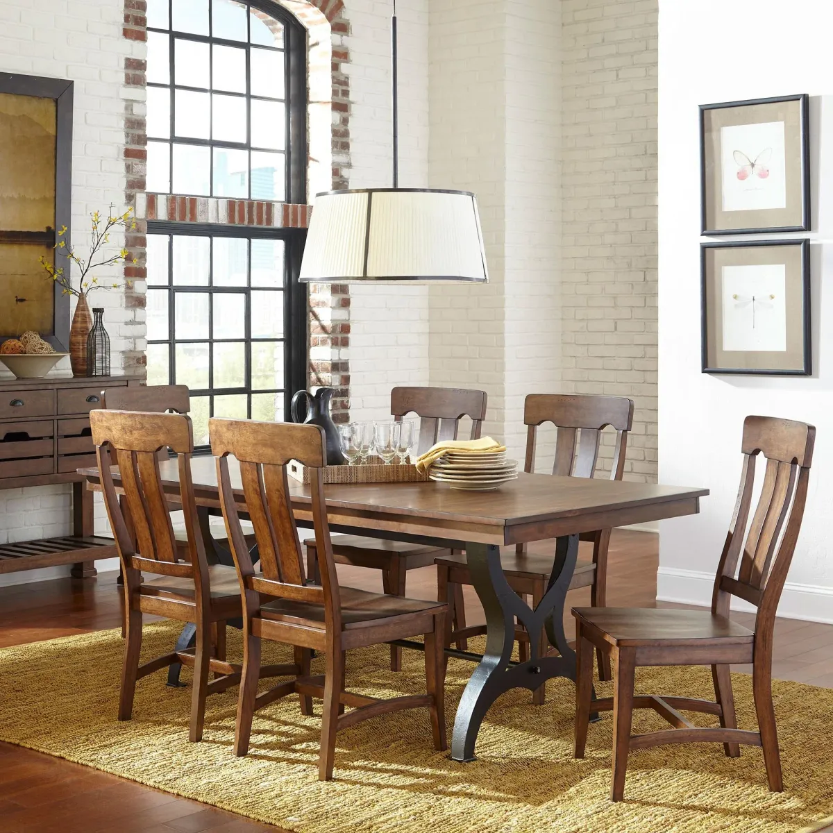 District Dining Set