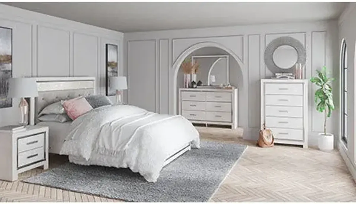 Queen Altyra Upholstered Bedroom Group