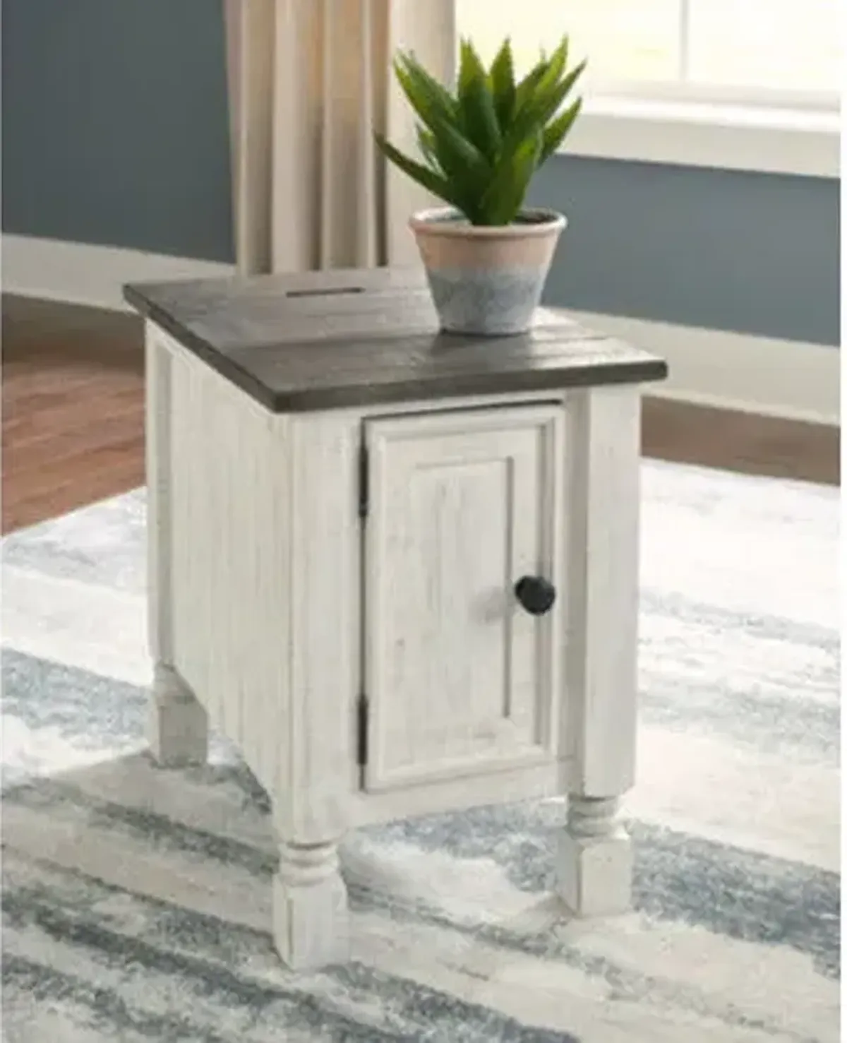 Havalance Side Table