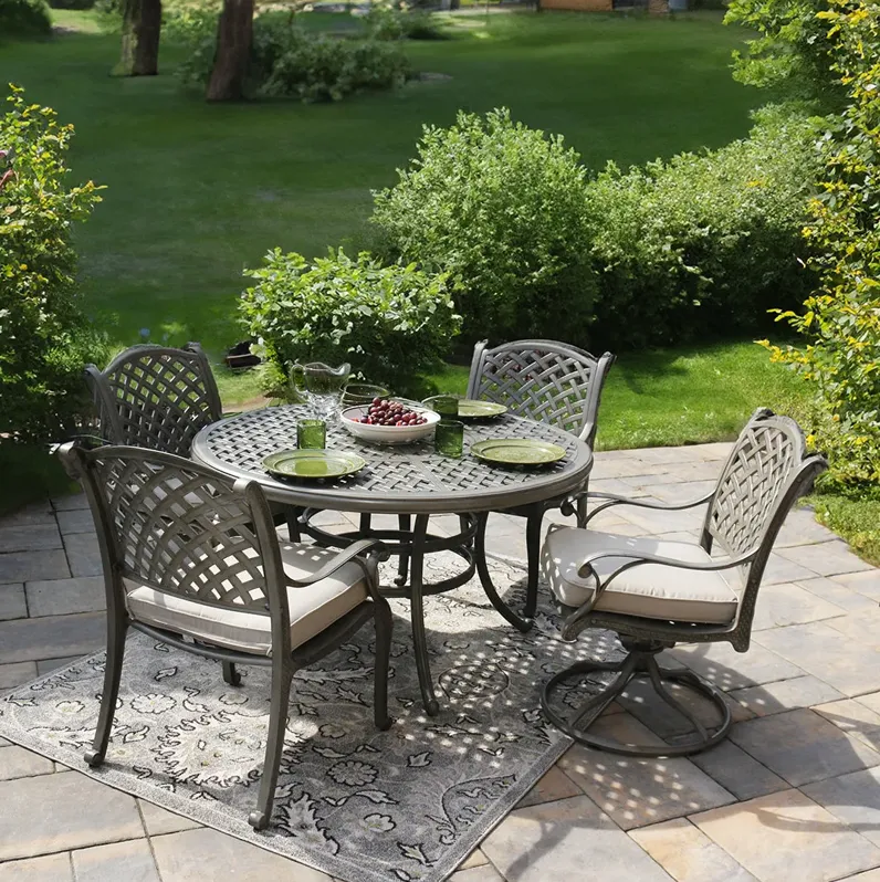 Dining Set I Castlerock Round Outdoor Dining Set (5pc)