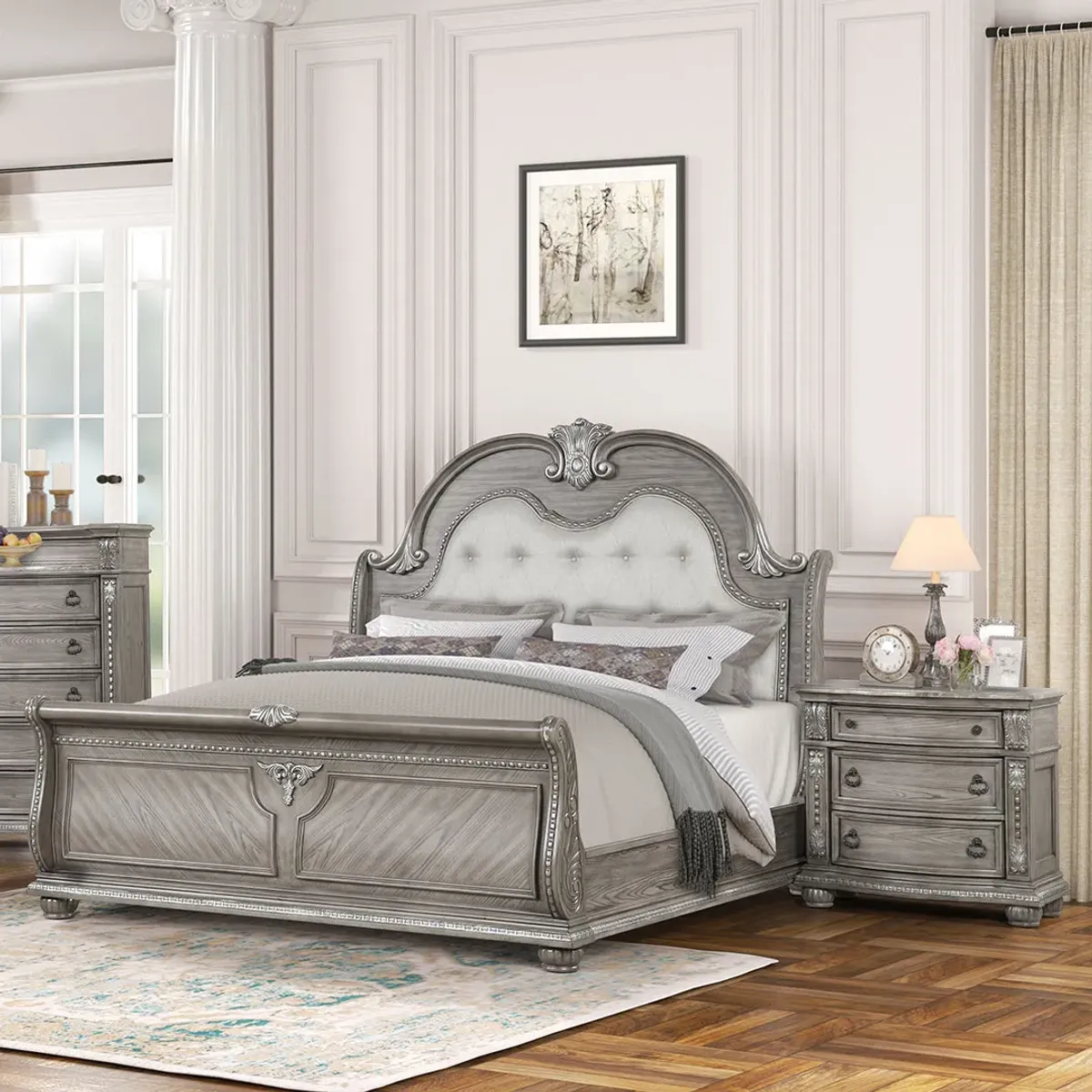 Queen Charlotte Upholstered Bed