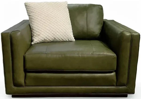 Laci Chair and a Half