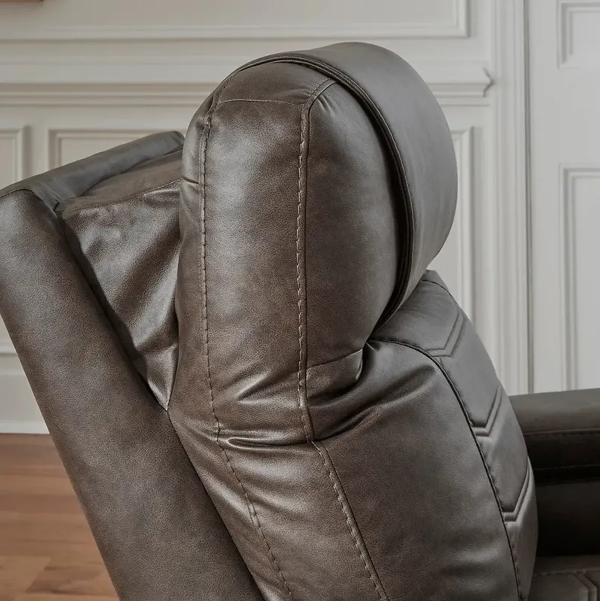 Slate Schooner Rocks Power Recliner