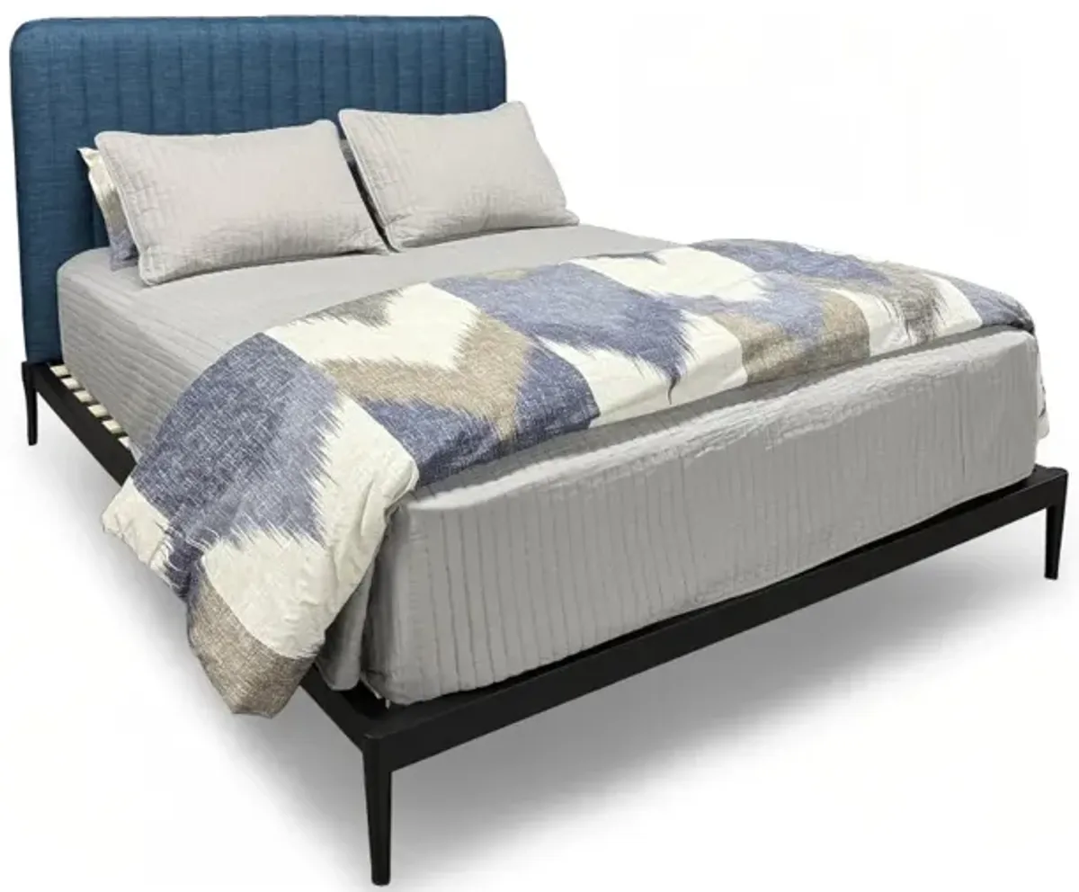 Gray / Full Mira Upholstered Bed