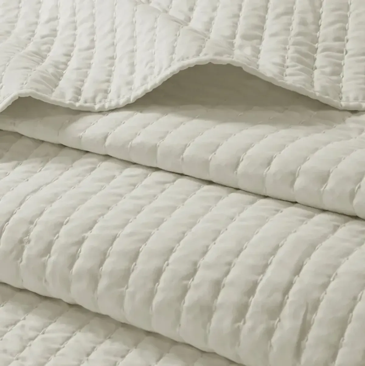 Full / Queen Keaton Cream Coverlet Set