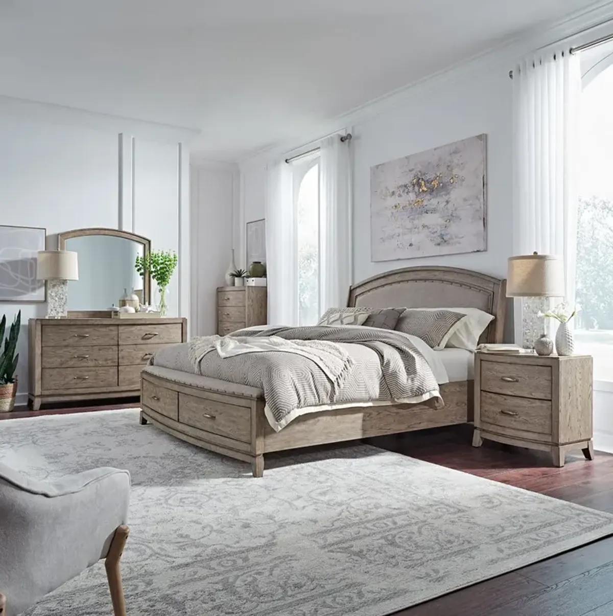 Queen / Brown Avalon Upholstered Bed