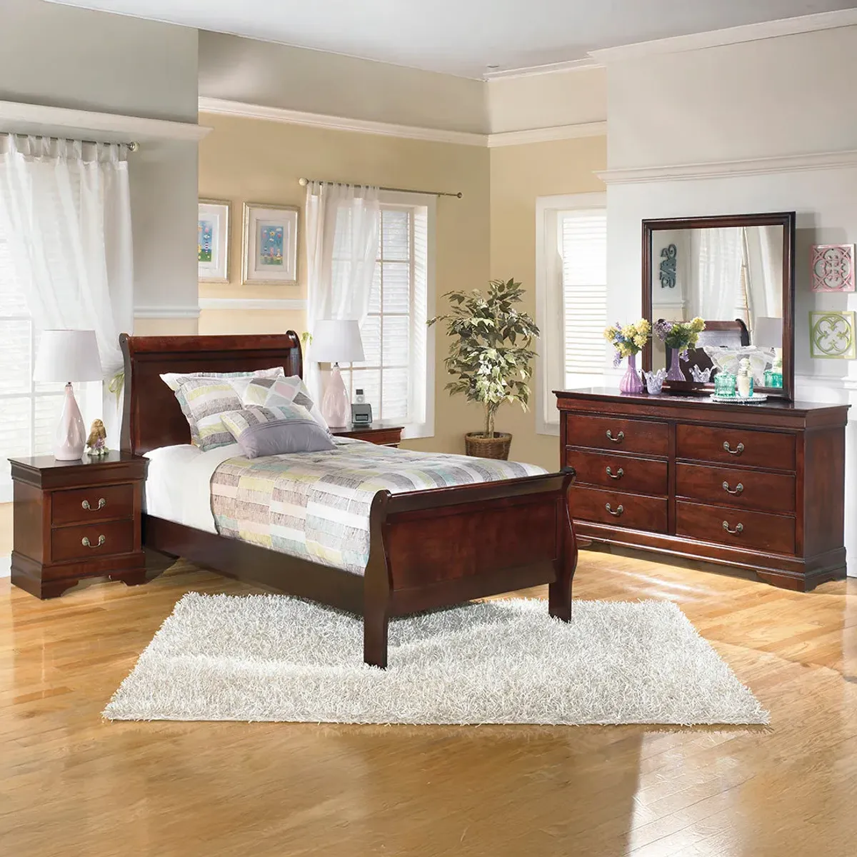 Full Alisdair Sleigh Bed