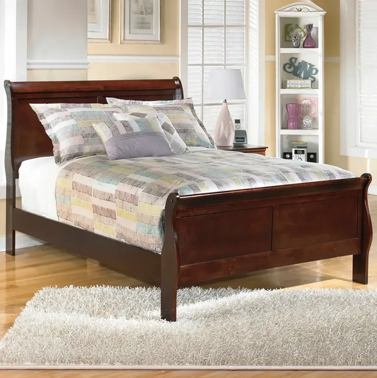 Full Alisdair Sleigh Bed