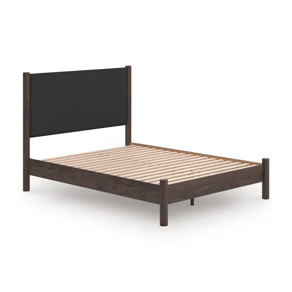 Queen Pamytta Upholstered Bed