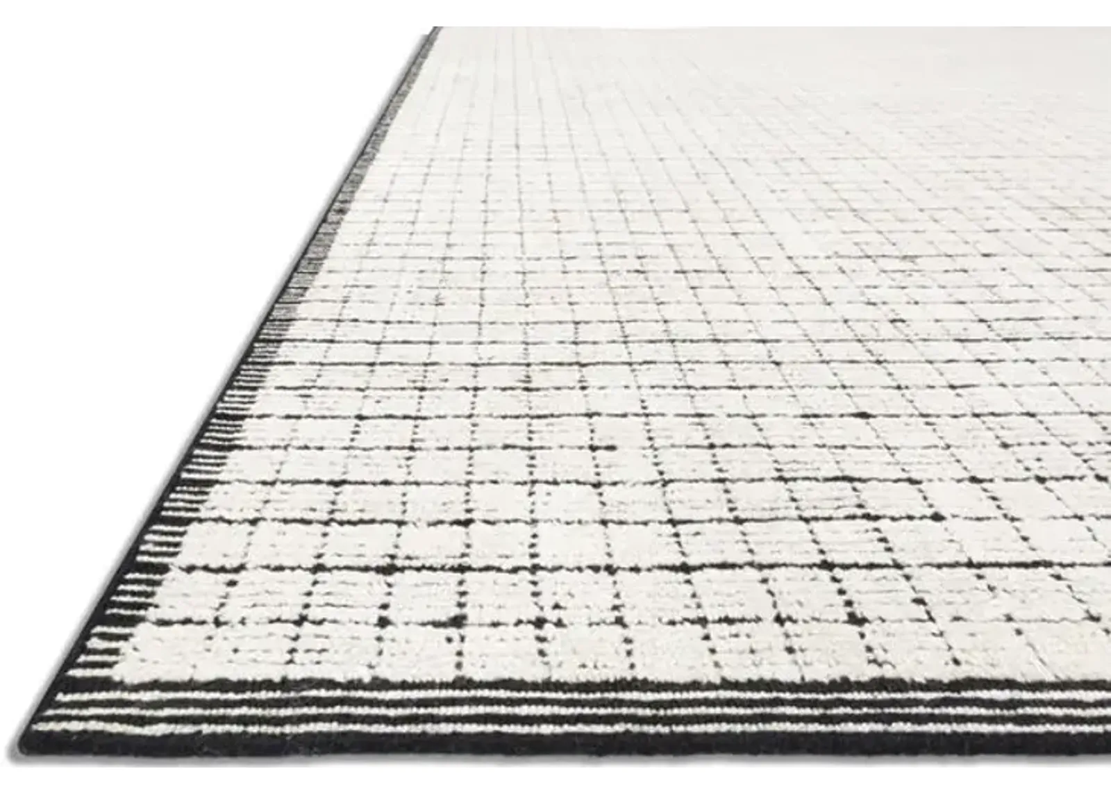 Beverly Ivory Black Area Rug - 2 6  x 8 6   