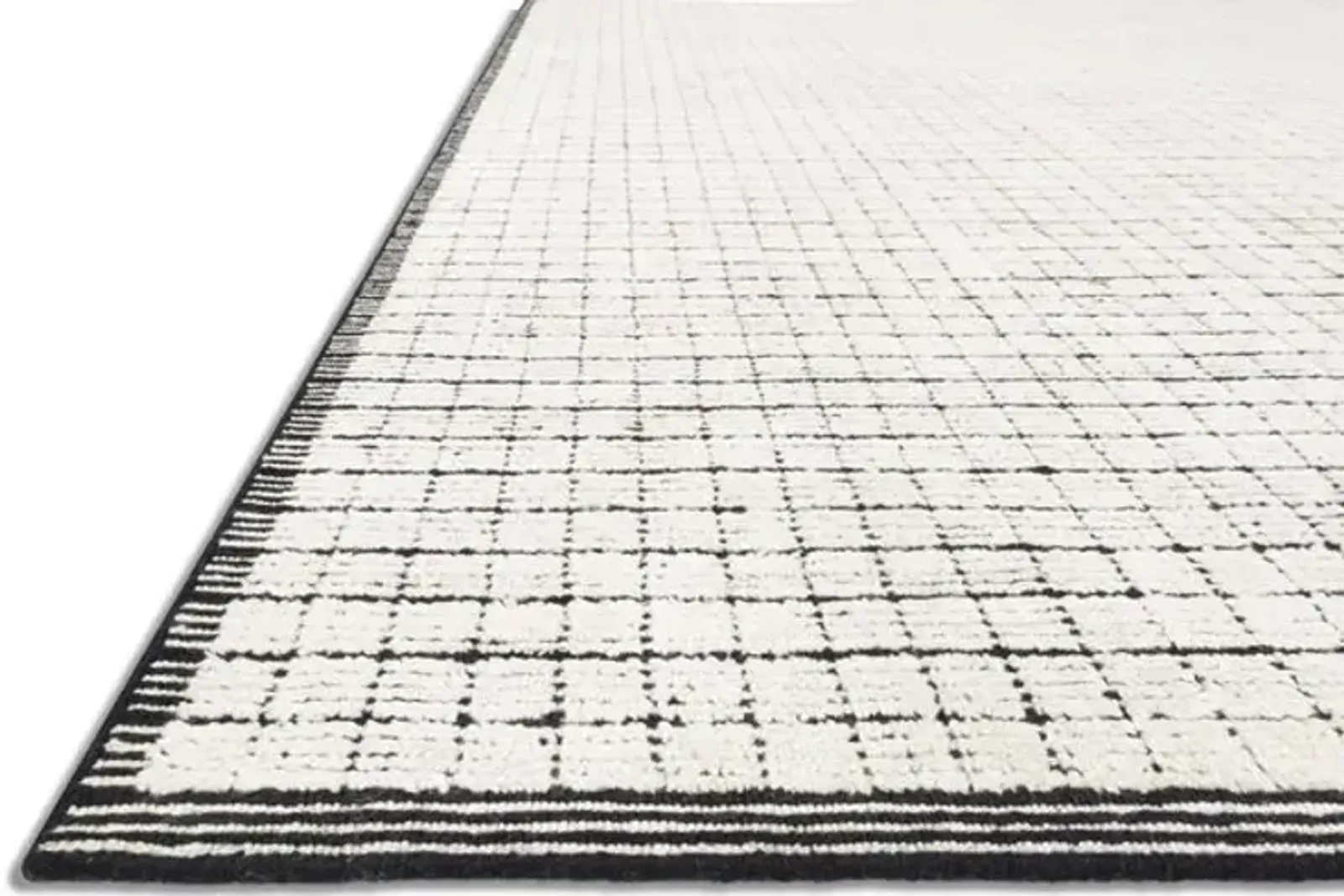 Beverly Ivory Black Area Rug - 2 6  x 8 6   