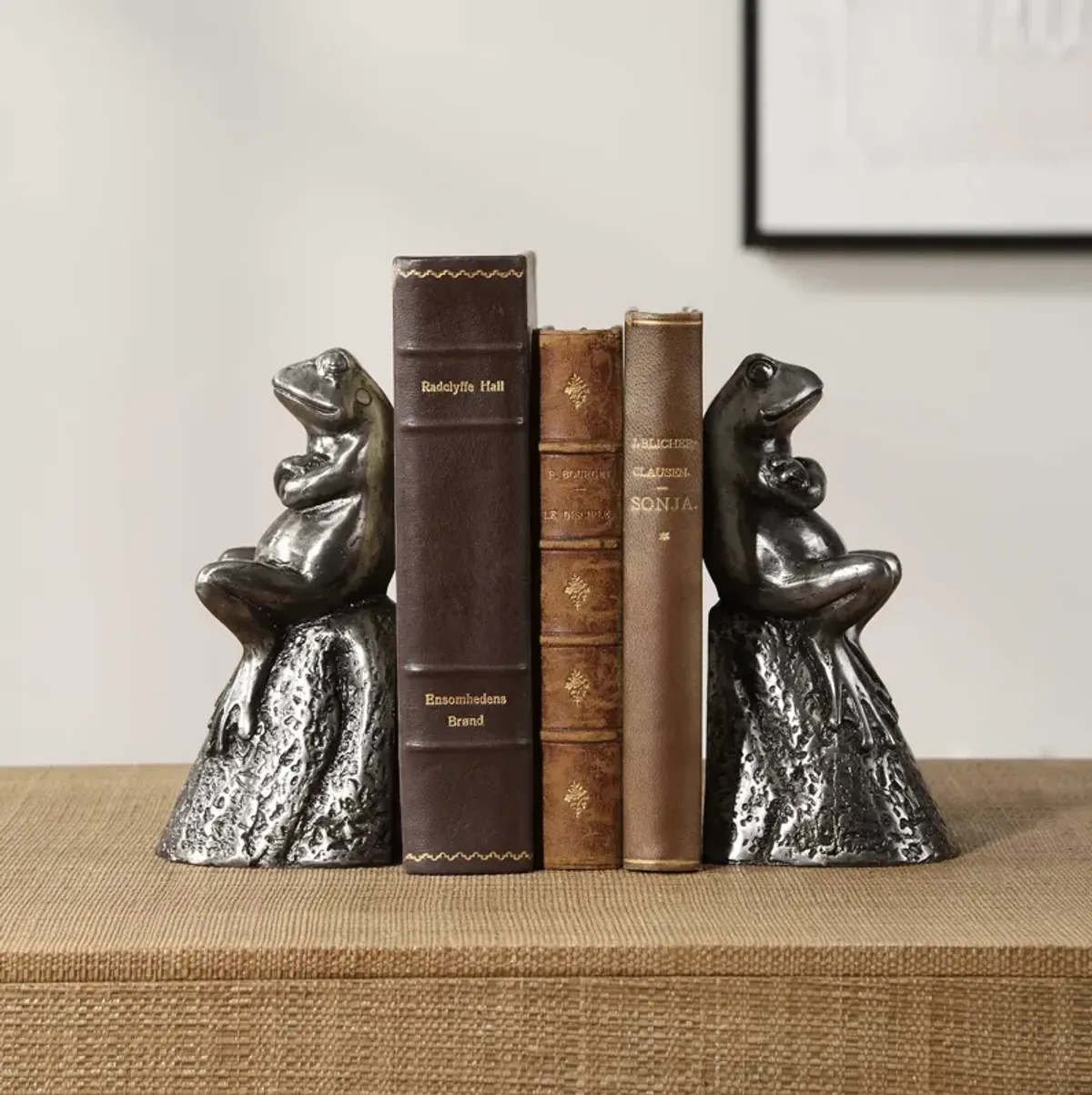 Daydream Frogs Bookends