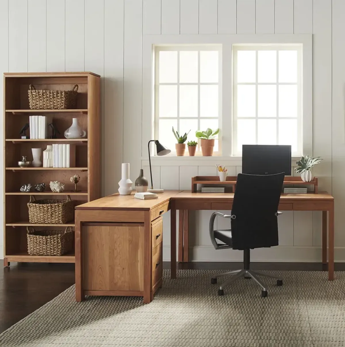 Oxford Desk With Gallery And Left Desk