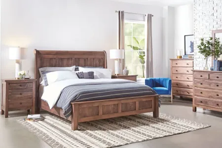 Lewiston Queen Panel Bed by Daniel's Amish