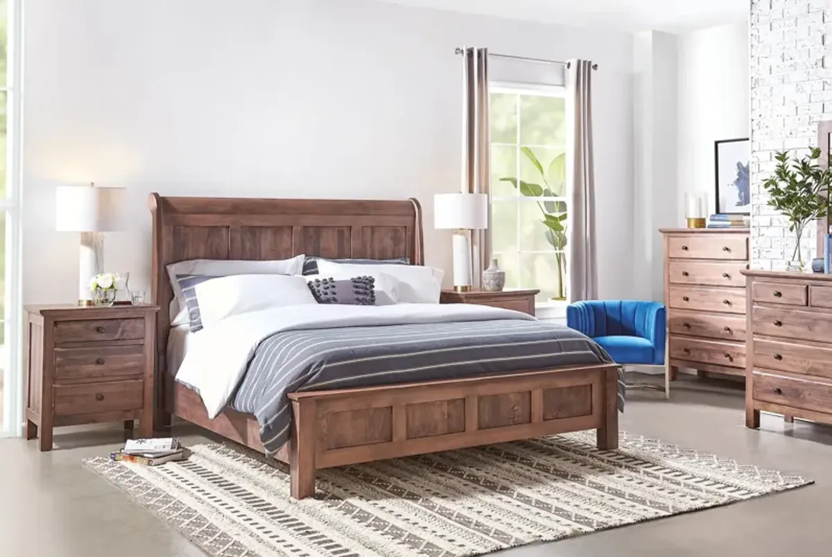 Lewiston King Panel Bed by Daniel's Amish