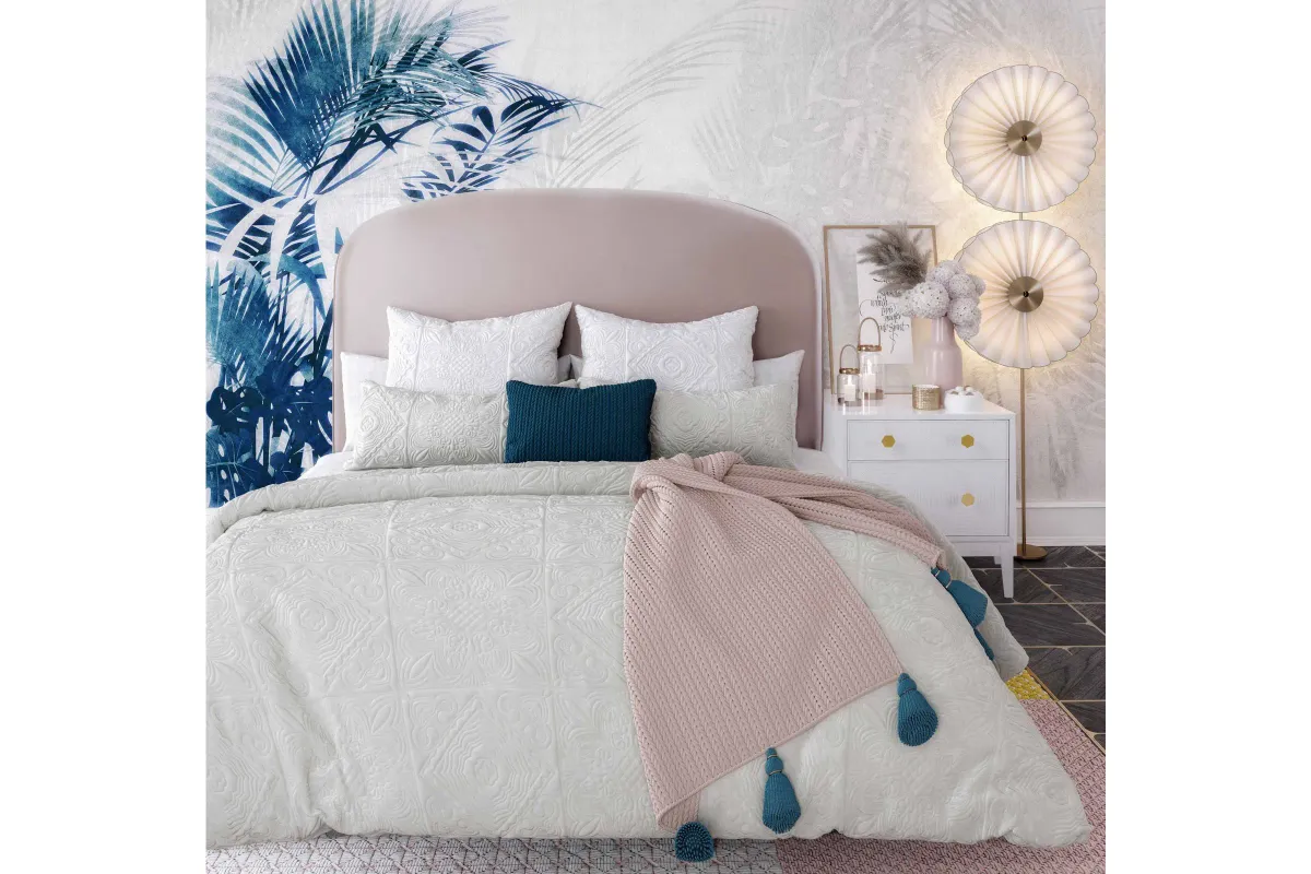 Vivi Blush Velvet Bed in Queen