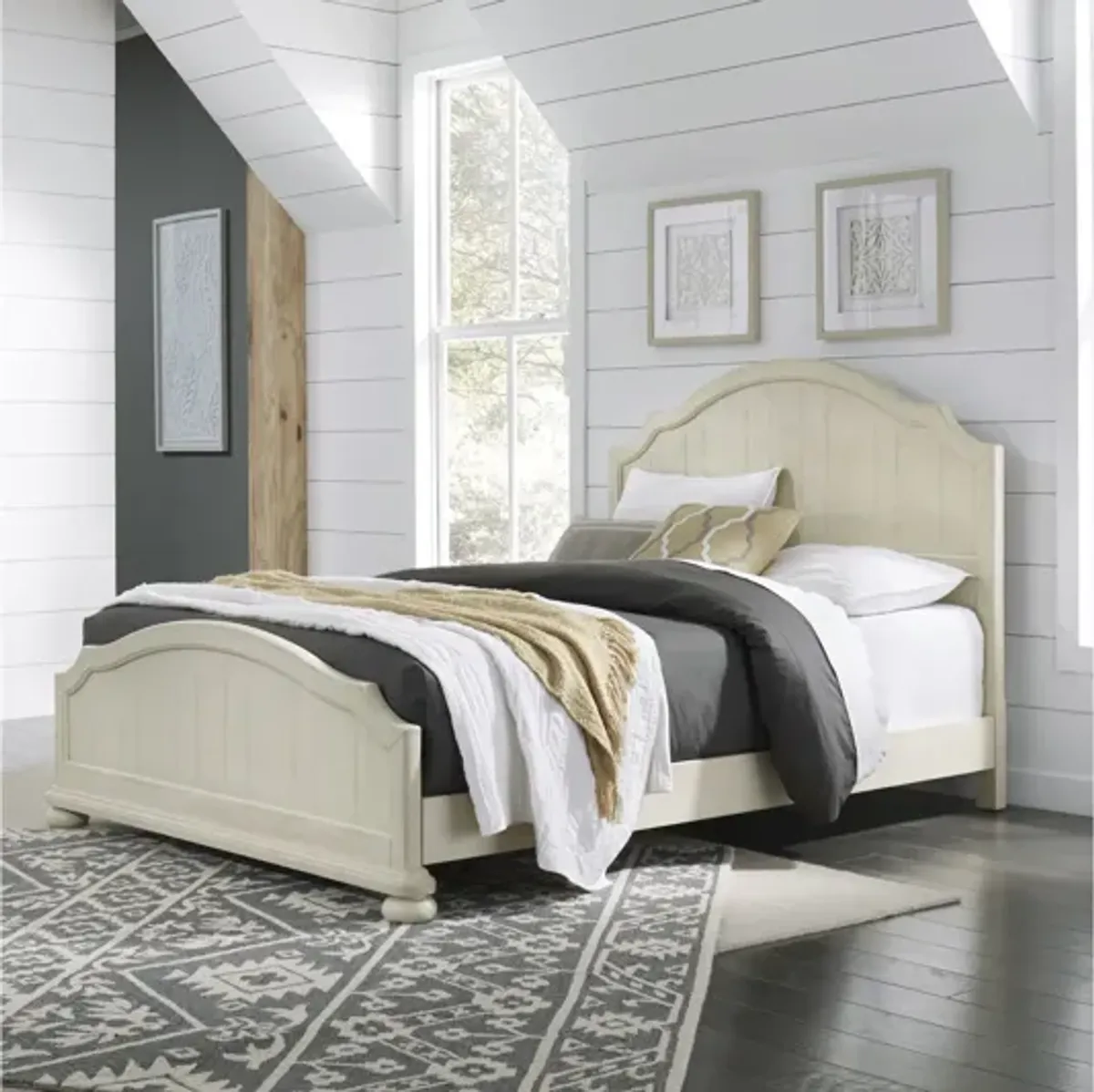 Chambre Queen Bed by homestyles