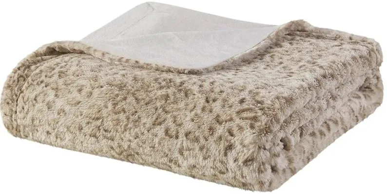 Zuri Oversized Faux Fur Throw in Leopard