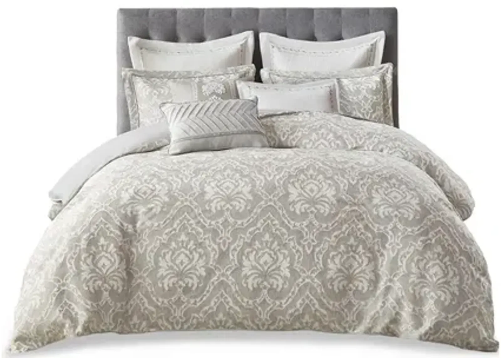 Manor Comforter Set in Queen