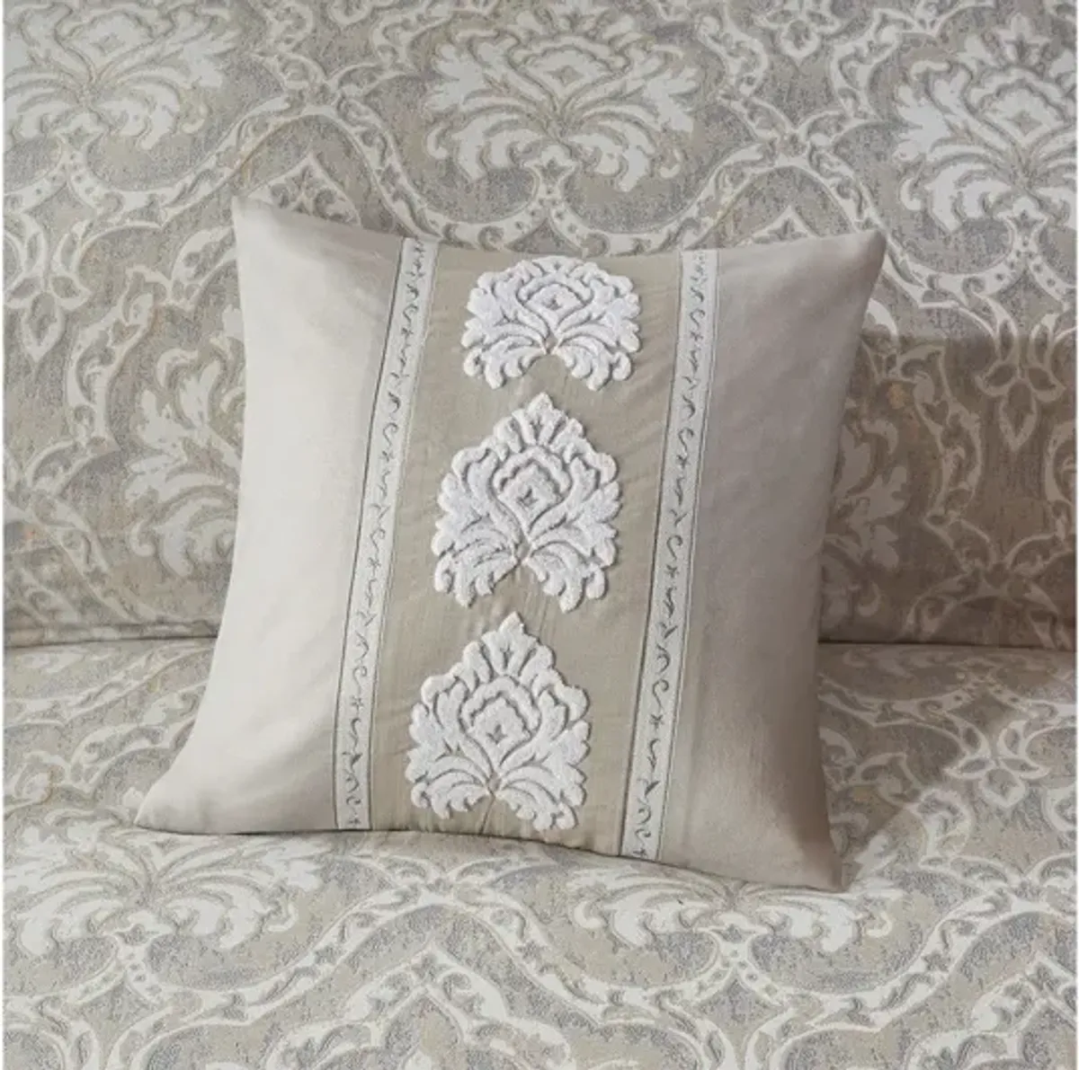 Manor Comforter Set in King