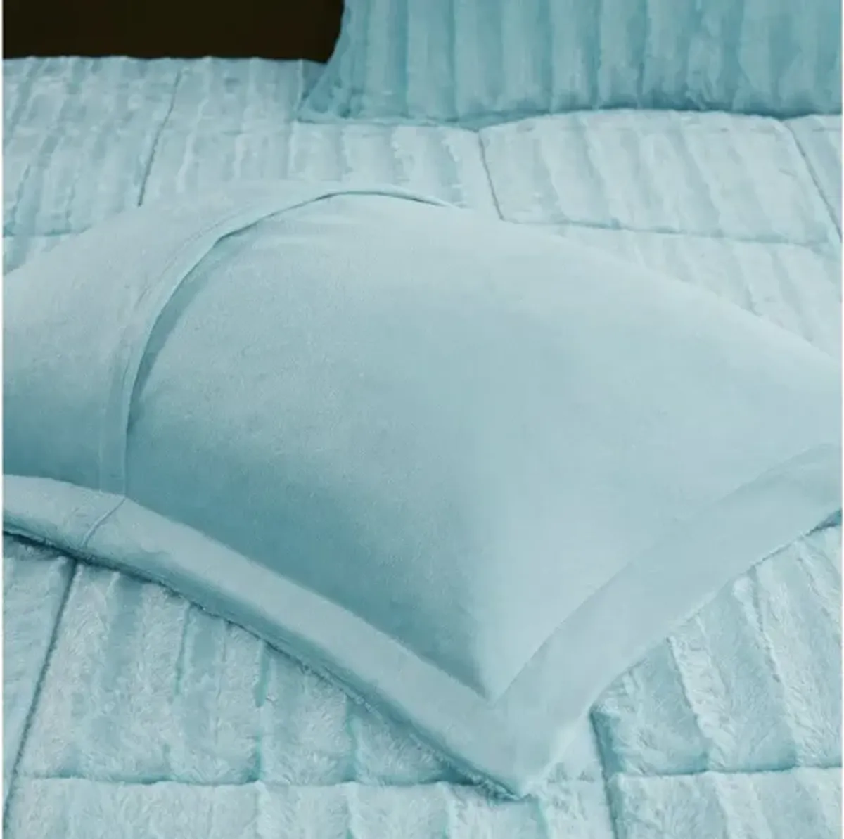 Duke Faux Fur Full/Queen Comforter Mini Set in Aqua